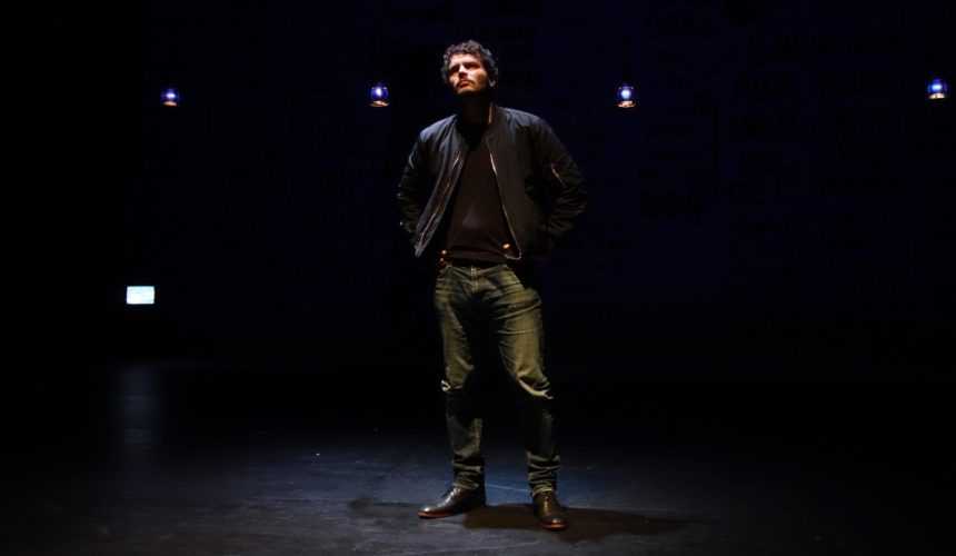 _1 Interview : le metteur en scène et comédien Tanguy Malik Bordage pour “Loup des Steppes”