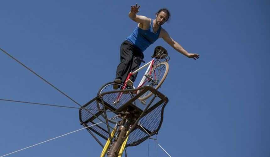 Le spectacle “MLE” d’À Portés de Mains du 14 au 15 juin à La Carrière