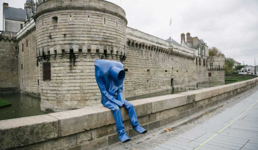 Exposition : avec “Blueman on tour”, André Kuenzy investit le lieu unique de Nantes jusqu’au 5 janvier