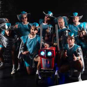 DÉAMBULATION DE LA GRANDE FANFARE À MALAKOFF AVEC LE GREEN LINE MARCHING BAND DÉAMBULATION DE LA GRANDE FANFARE À MALAKOFF AVEC LE GREEN LINE MARCHING BAND